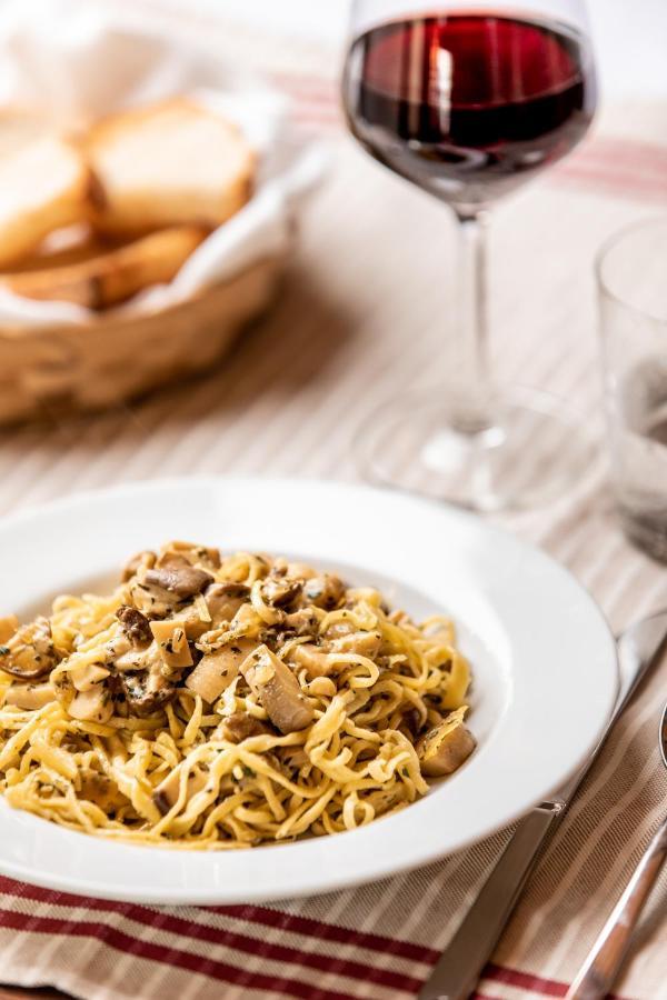 Babo Agriturismo Conviviale Castagnole delle Lanze Екстериор снимка